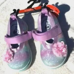 Pom Pom Baby Girl's Sneakers . Size: 5  ...... Wonder Nation